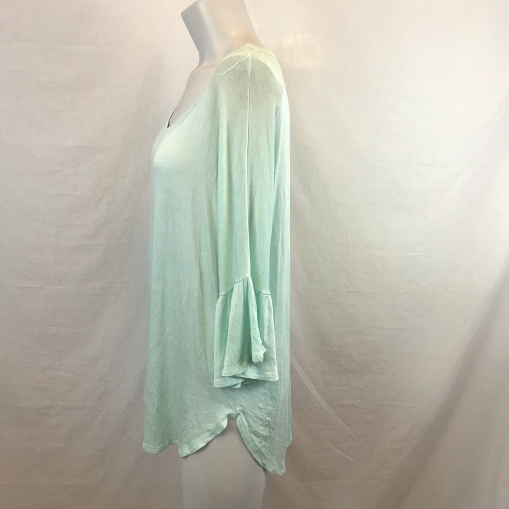 Mint Babydoll 3/4 Bell Sleeve Top - Picture 4 of 9
